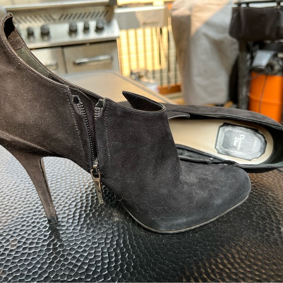 Christian Dior black suede booties size 38 - Picture 4 of 4